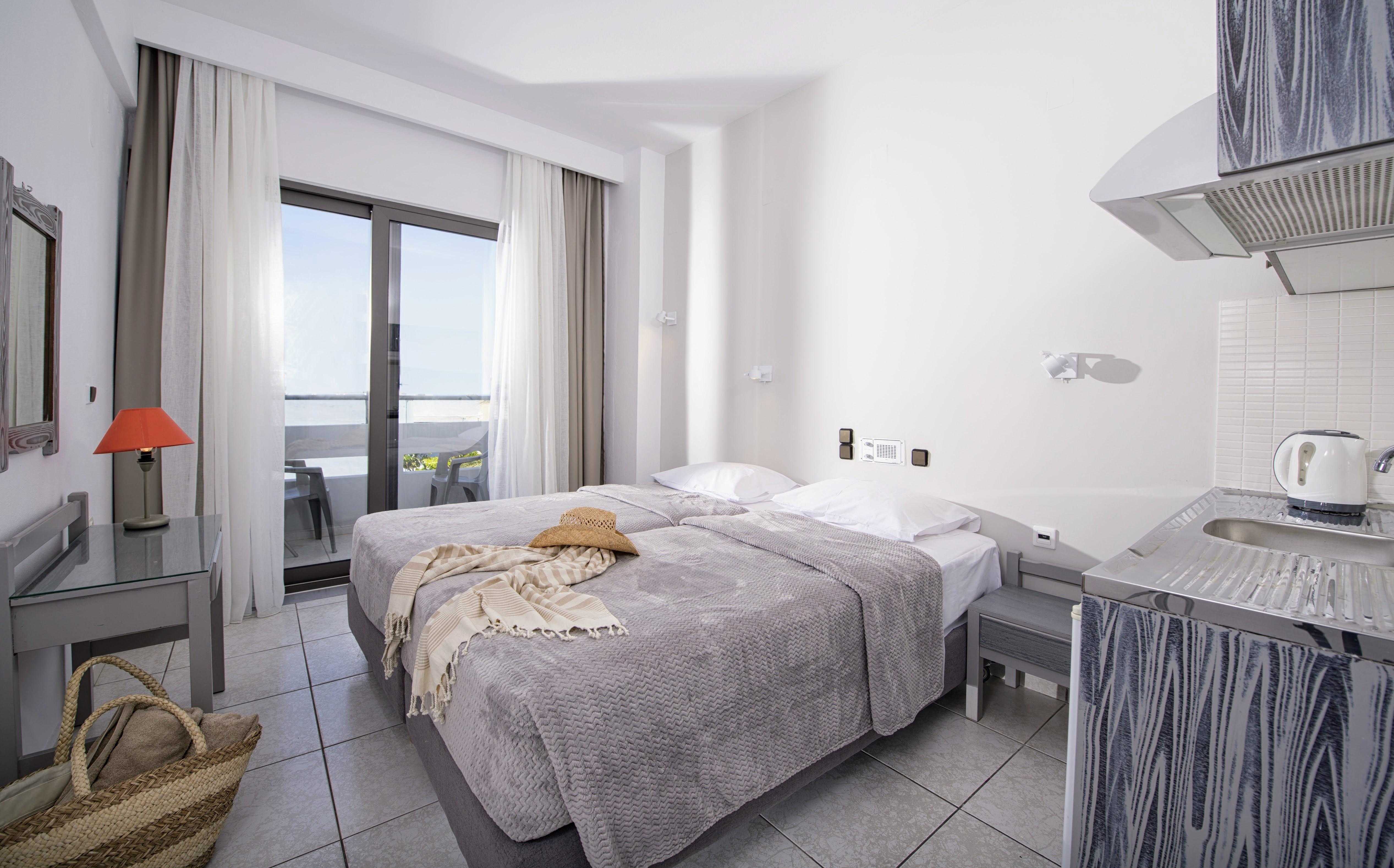 Hermes Hotel Malia Luaran gambar