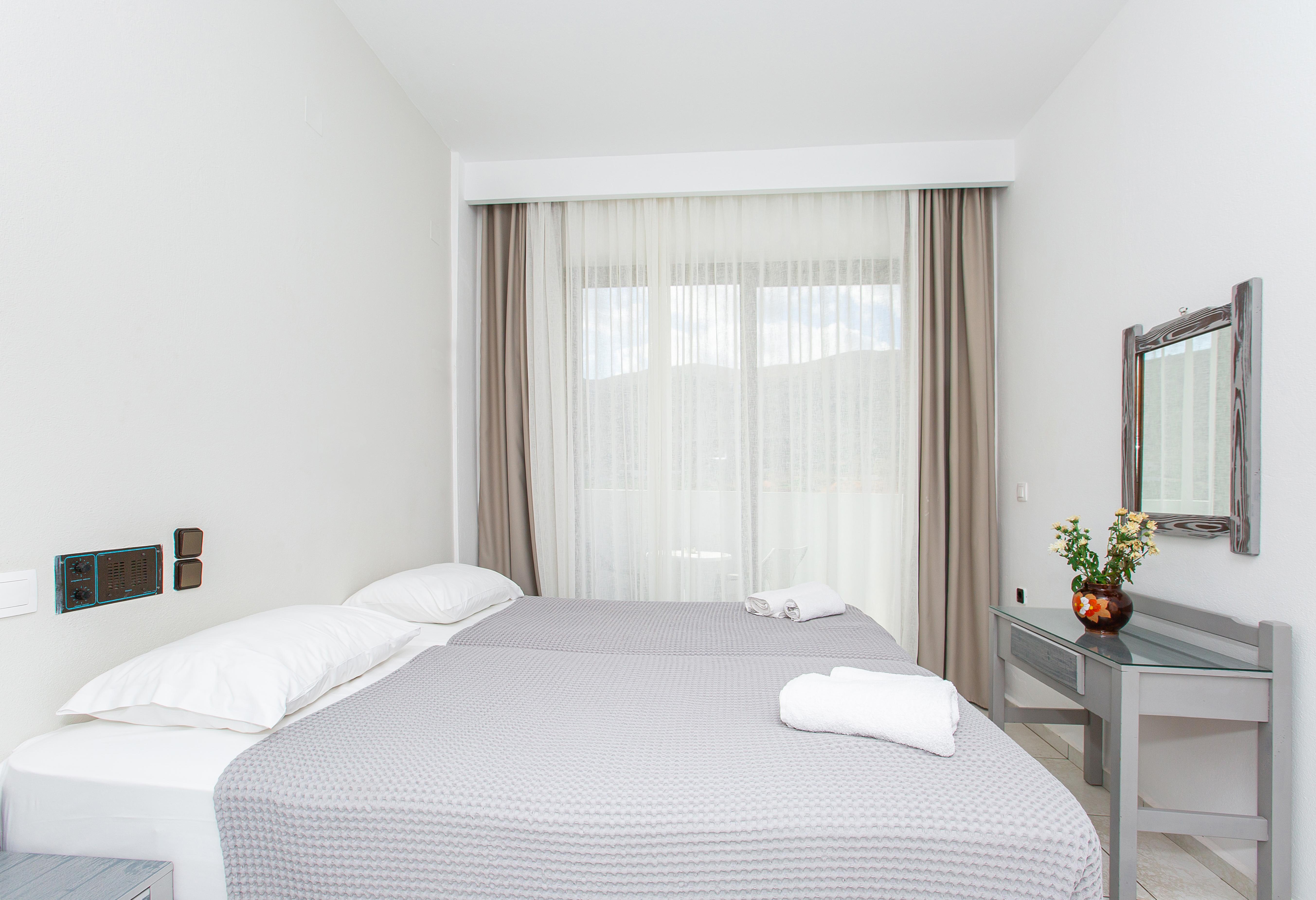 Hermes Hotel Malia Luaran gambar