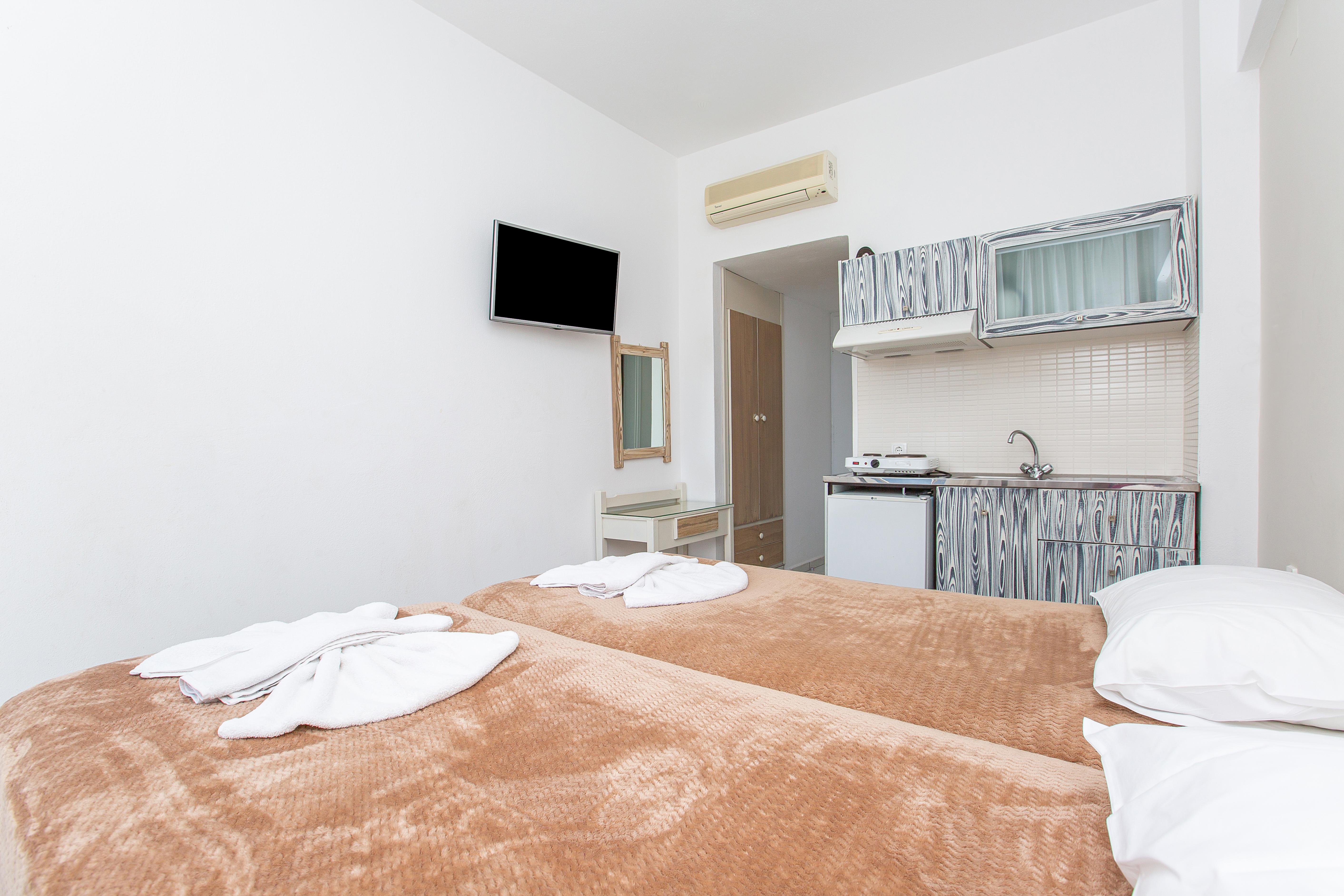 Hermes Hotel Malia Luaran gambar
